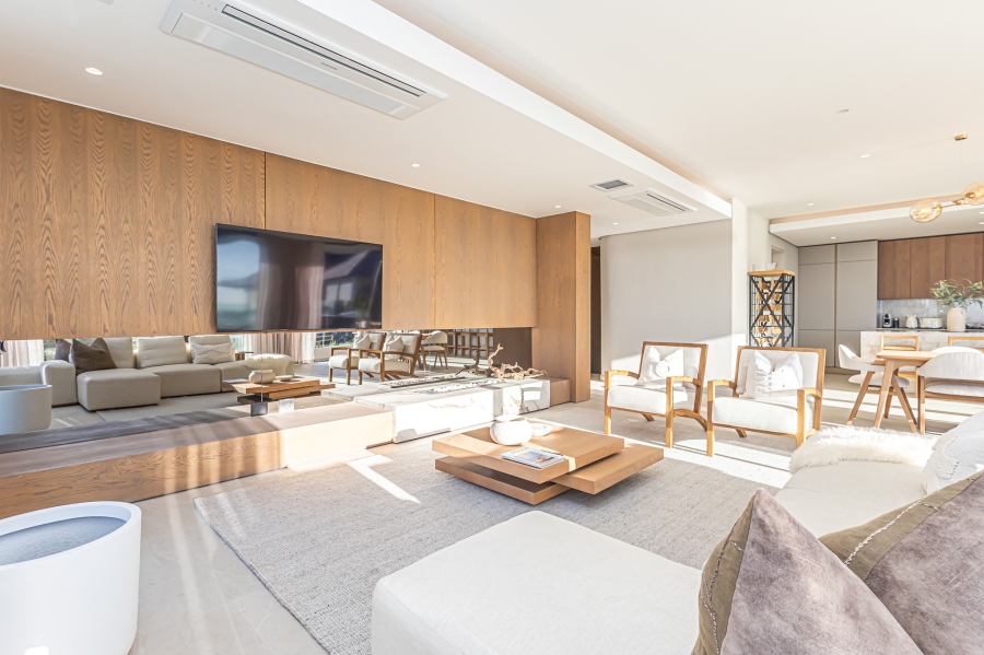 To Let 4 Bedroom Property for Rent in Fresnaye Western Cape
